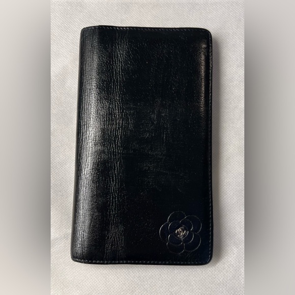 CHANEL Camellia Coco Black Leather Bifold Long Wallet - Picture 3 of 16
